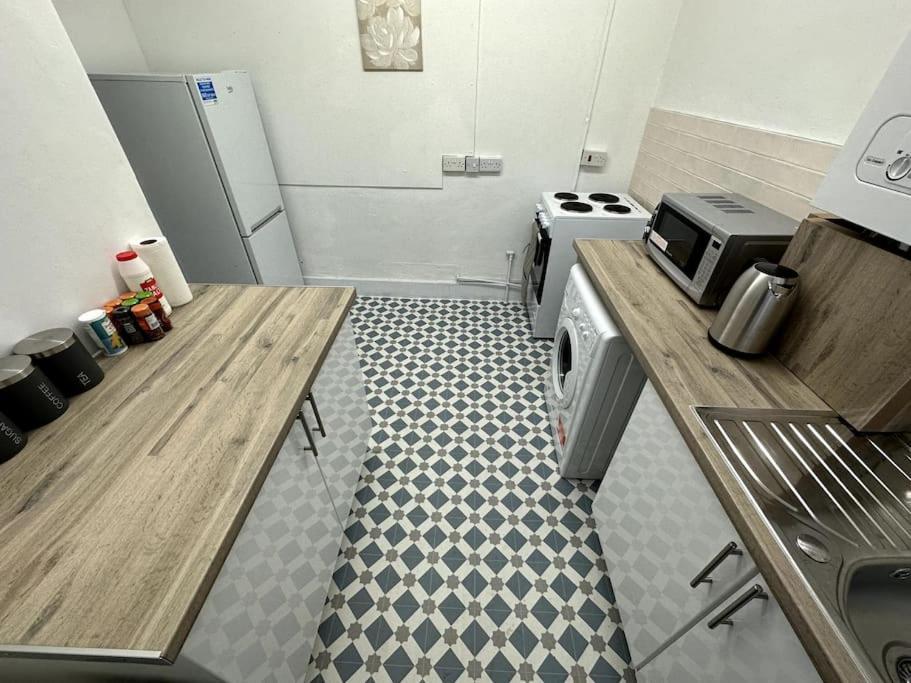 Spectacular 2 Bedroom On Tower Bridge ลอนดอน ภายนอก รูปภาพ