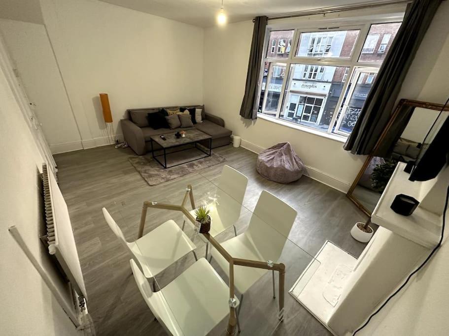 Spectacular 2 Bedroom On Tower Bridge ลอนดอน ภายนอก รูปภาพ