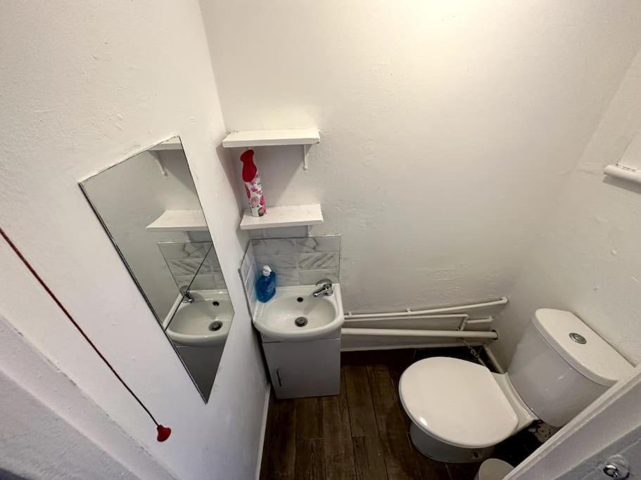 Spectacular 2 Bedroom On Tower Bridge ลอนดอน ภายนอก รูปภาพ